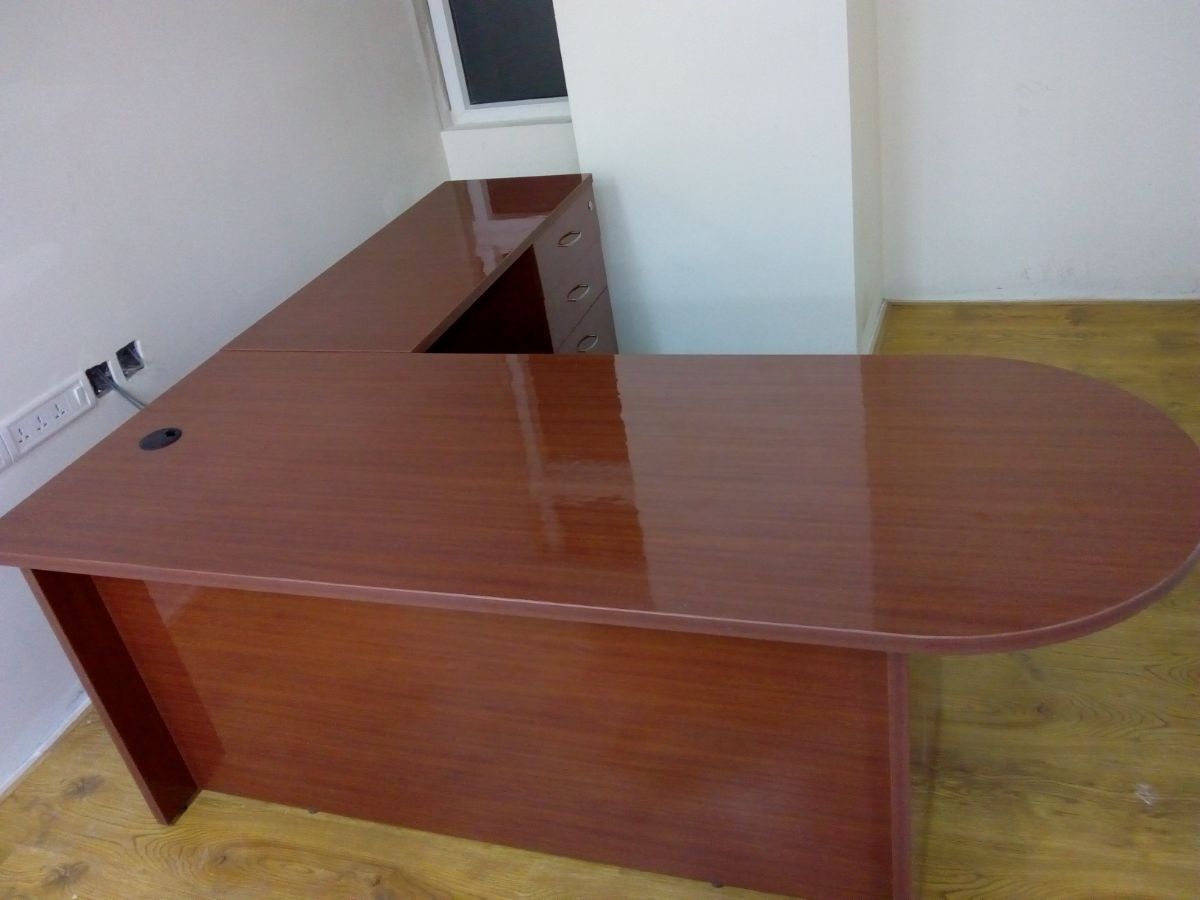 Best Quality Cabin Tables in Bangalore